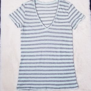 J Crew Vintage Cotton Women's V Neck Size …